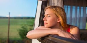 7. HERE COMES THE SUN! – 10reason 7 300x150 1